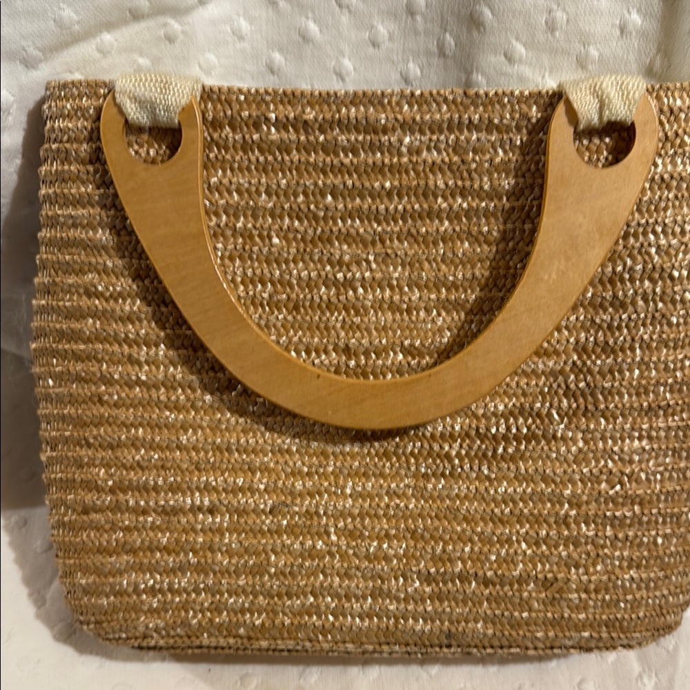 Woven Handbag - Picture 2 of 4